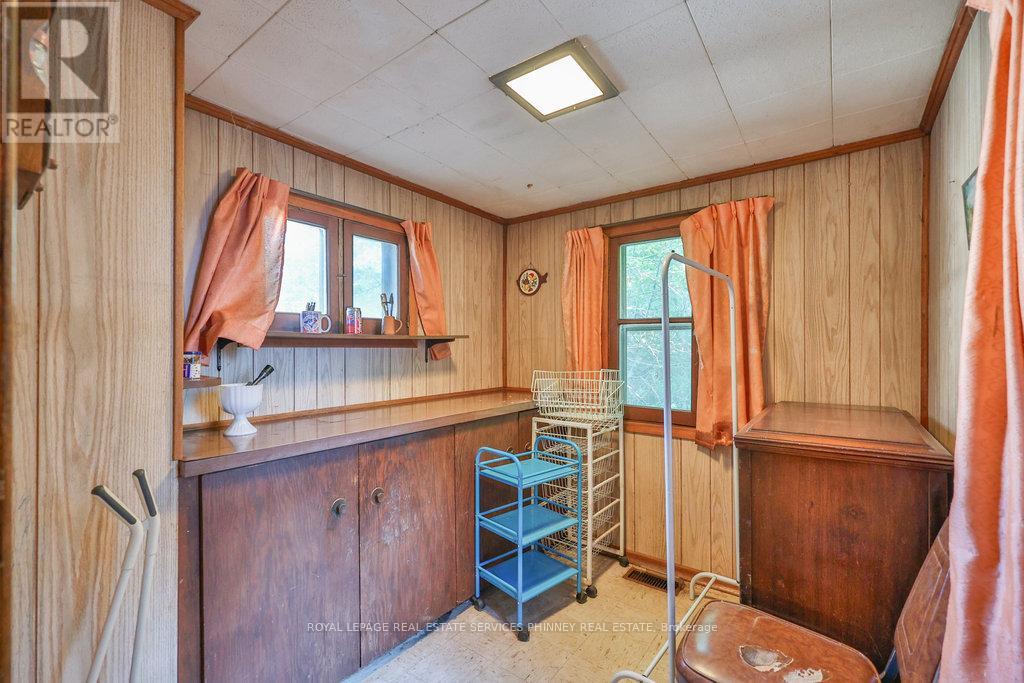 945 Beechwood Avenue, Mississauga, Ontario  L5G 4E3 - Photo 26 - W12450209