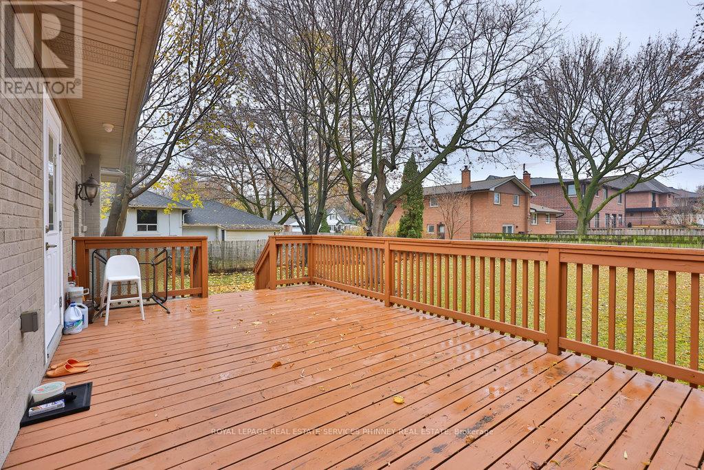 298 Burnhamthorpe Road, Toronto, Ontario  M9B 1Z8 - Photo 24 - W12583280