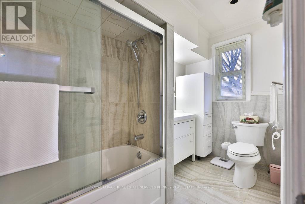 298 Burnhamthorpe Road, Toronto, Ontario  M9B 1Z8 - Photo 14 - W12583280