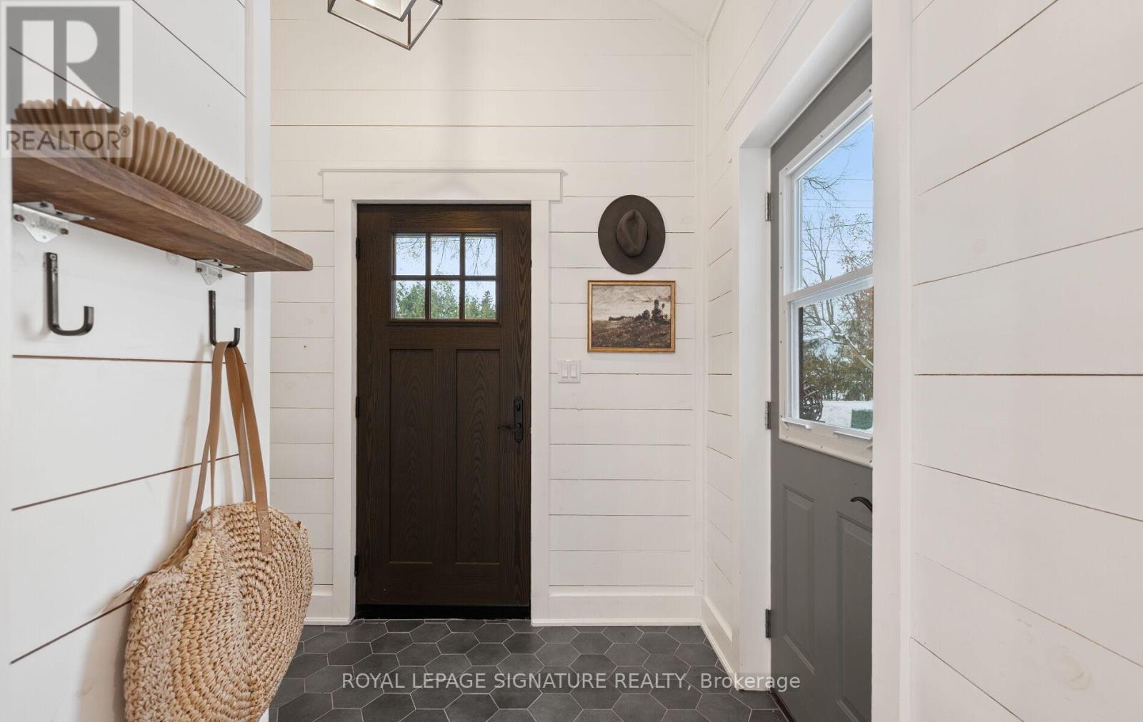 122 Queen Street, Barrie (Codrington), Ontario  L4M 1Z5 - Photo 10 - S12613008