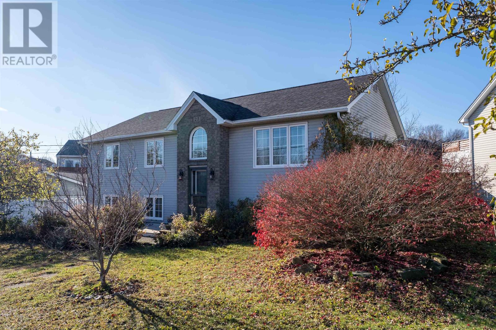 25 Lochiel Circle, Dartmouth, Nova Scotia  B2W 6H1 - Photo 2 - 202527671