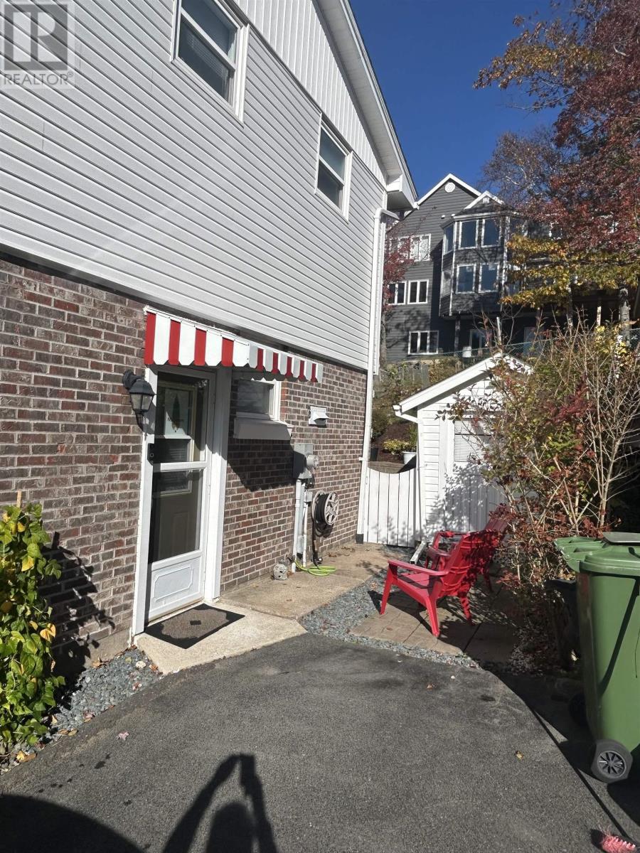 52 Regal Road, Dartmouth, Nova Scotia  B2W 4H6 - Photo 3 - 202528928