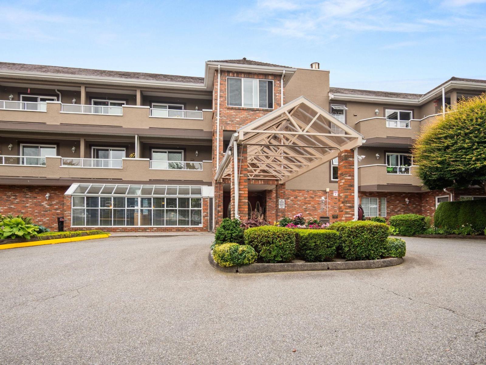 206 2239 152 Street, Surrey, British Columbia  V4A 4P1 - Photo 1 - R3027709