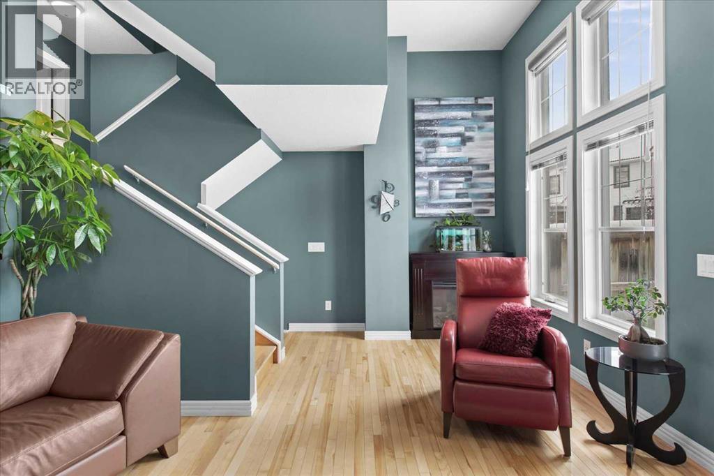 8910 Royal Oak Way Nw, Calgary, Alberta  T3G 6B4 - Photo 5 - A2273406