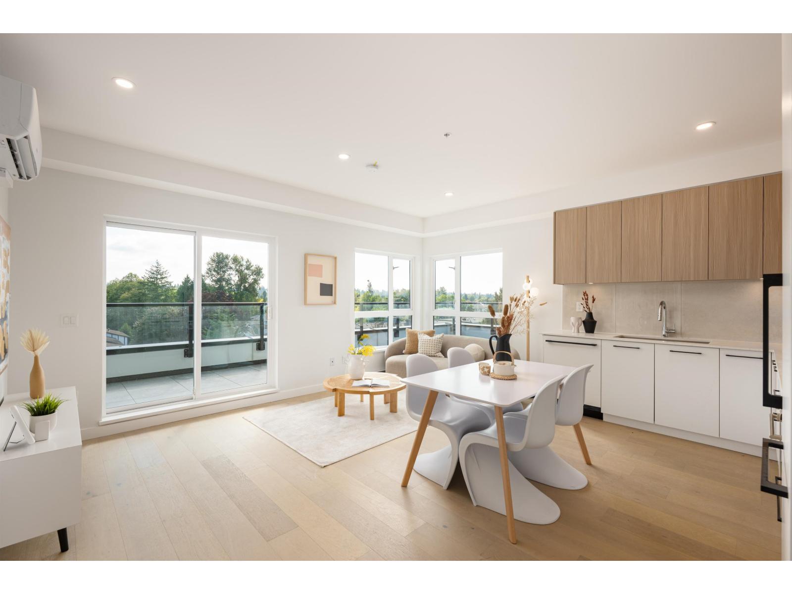 502 5398 207 Street, Langley, British Columbia  V3A 2E6 - Photo 1 - R3072871