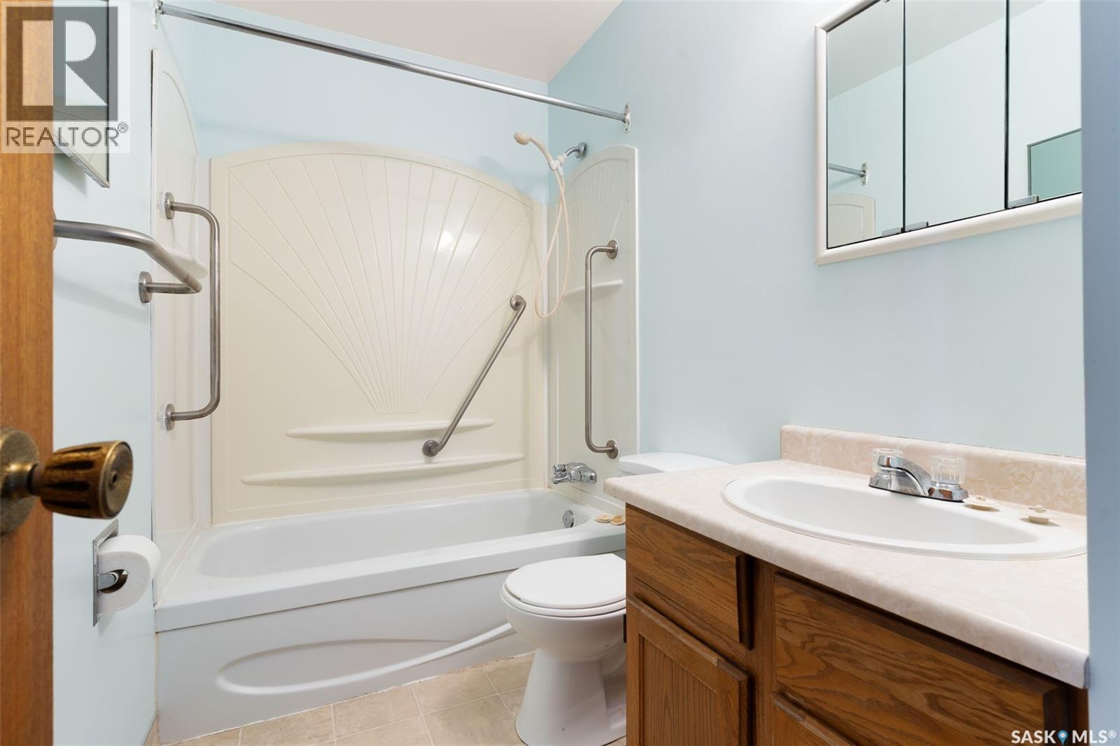 1190 Ferguson Crescent, Regina, Saskatchewan  S4N 6V6 - Photo 16 - SK025412