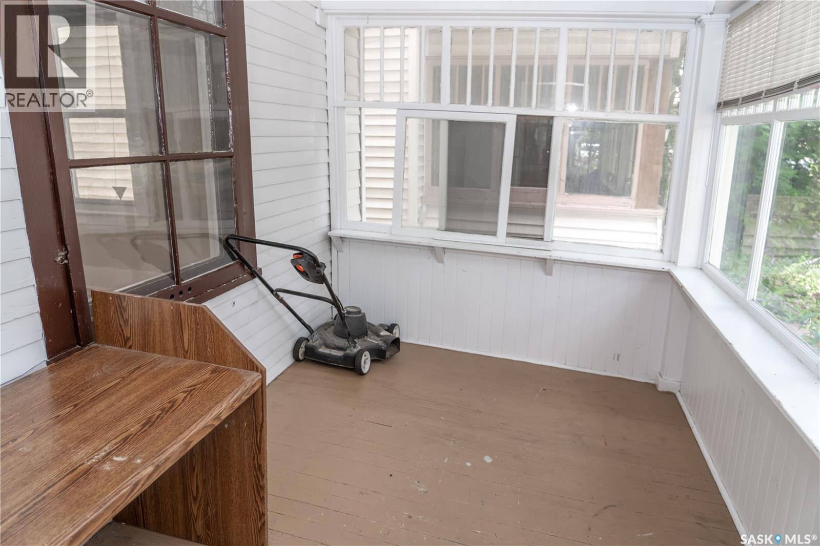 409 29th Street W, Saskatoon, Saskatchewan  S7L 0M3 - Photo 3 - SK025409