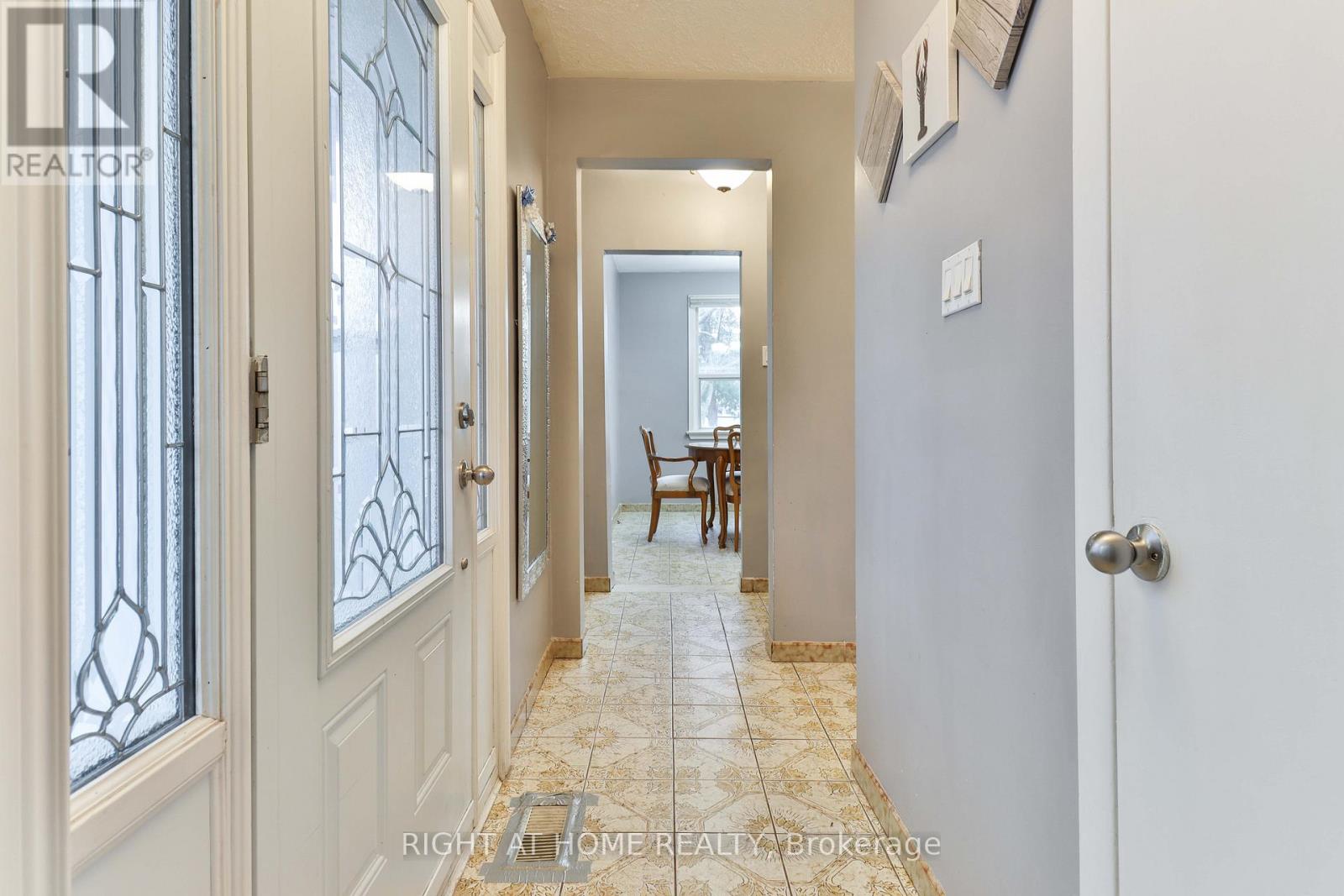 17 Rambler Place, Toronto, Ontario  M3L 1N6 - Photo 24 - W12613046