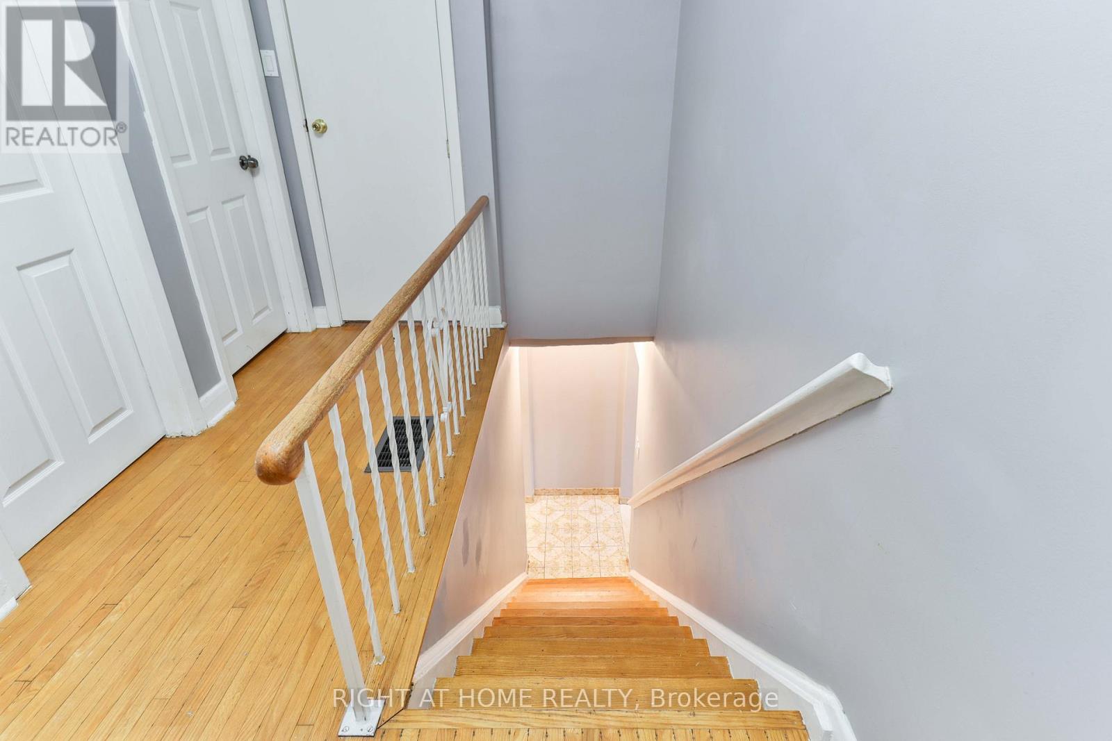 17 Rambler Place, Toronto, Ontario  M3L 1N6 - Photo 29 - W12613046