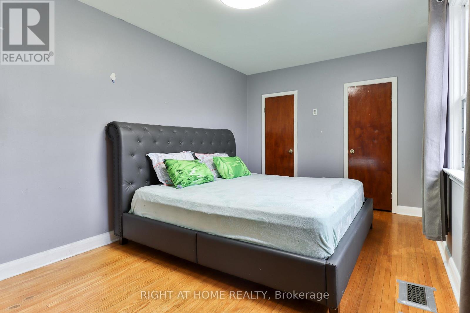 17 Rambler Place, Toronto, Ontario  M3L 1N6 - Photo 41 - W12613046