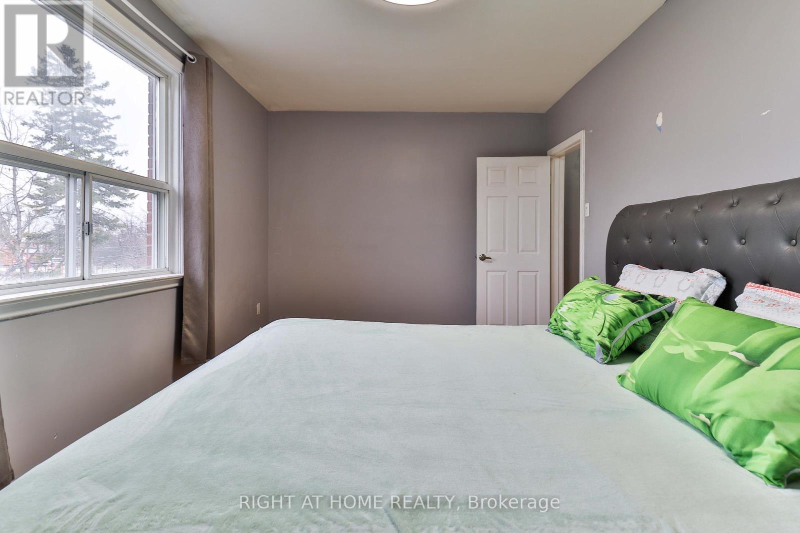 17 Rambler Place, Toronto, Ontario  M3L 1N6 - Photo 42 - W12613046