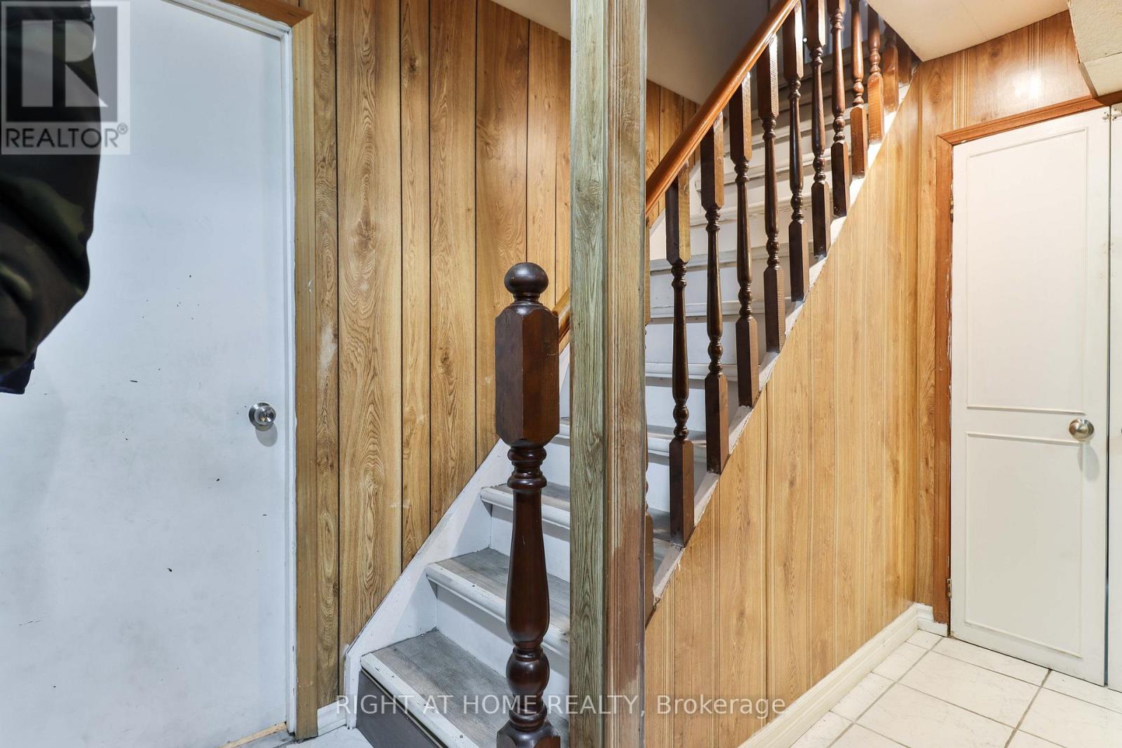 17 Rambler Place, Toronto, Ontario  M3L 1N6 - Photo 45 - W12613046