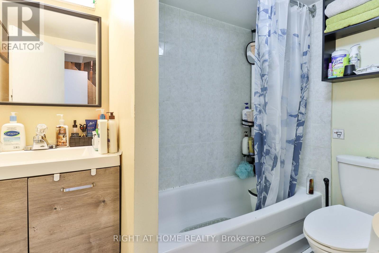 17 Rambler Place, Toronto, Ontario  M3L 1N6 - Photo 46 - W12613046