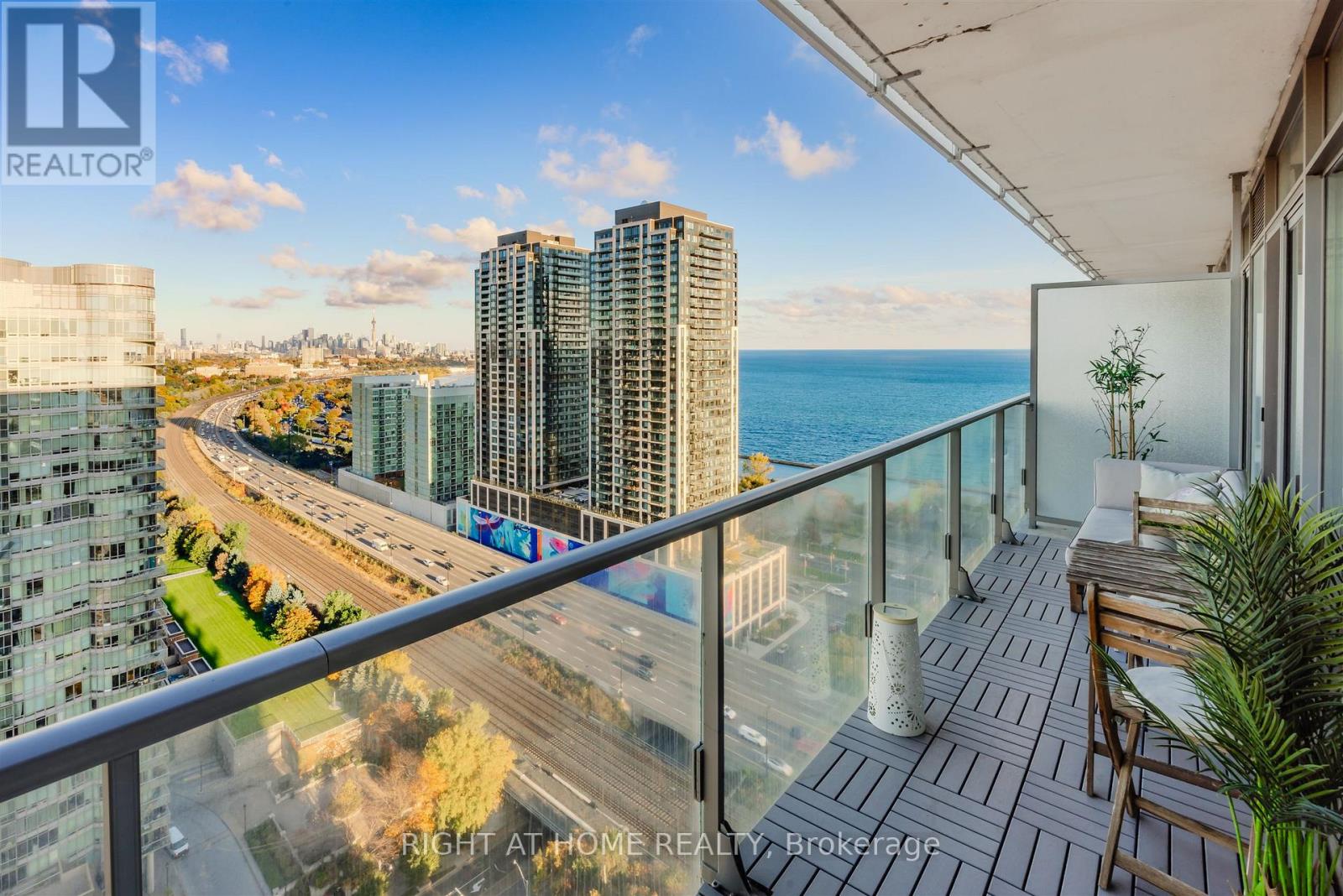 2616 - 103 The Queensway Avenue, Toronto, Ontario M6S 5B3 - Photo 19 - W12613048