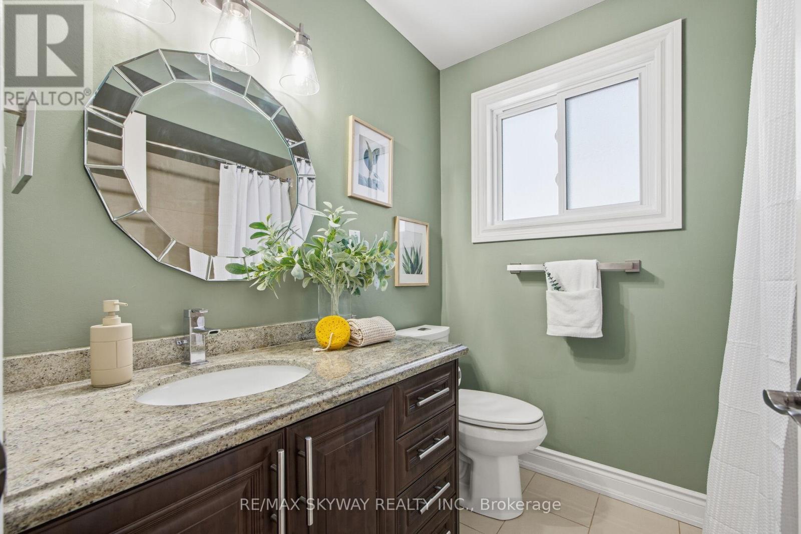 13 Mackay Street N, Brampton, Ontario  L6S 2Z9 - Photo 24 - W12613062