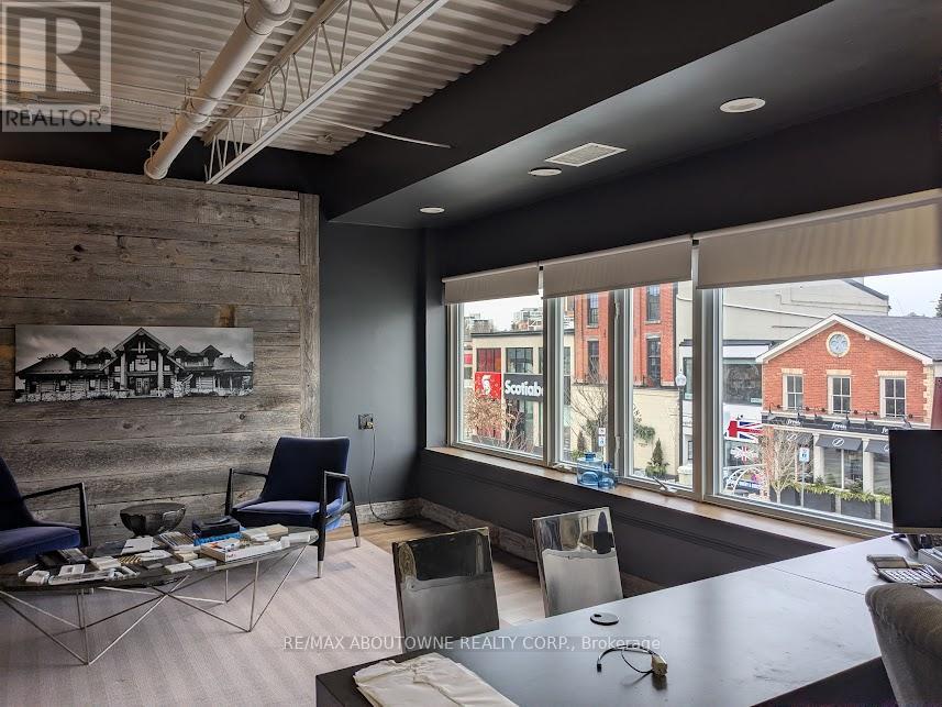 220 Lakeshore Road E, Oakville, Ontario  L6J 1H8 - Photo 6 - W12613074