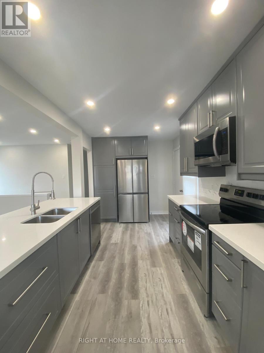 118 Avening Drive, Toronto, Ontario  M9V 4E6 - Photo 3 - W12613094