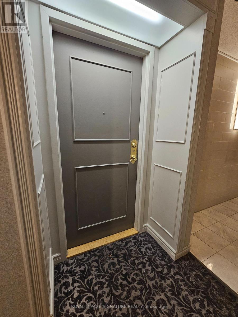 507 - 155 Hillcrest Avenue, Mississauga, Ontario  L5B 3Z2 - Photo 10 - W12613154