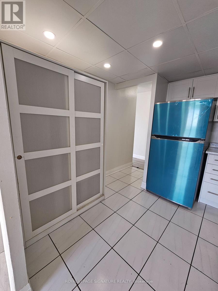 507 - 155 Hillcrest Avenue, Mississauga, Ontario  L5B 3Z2 - Photo 18 - W12613154