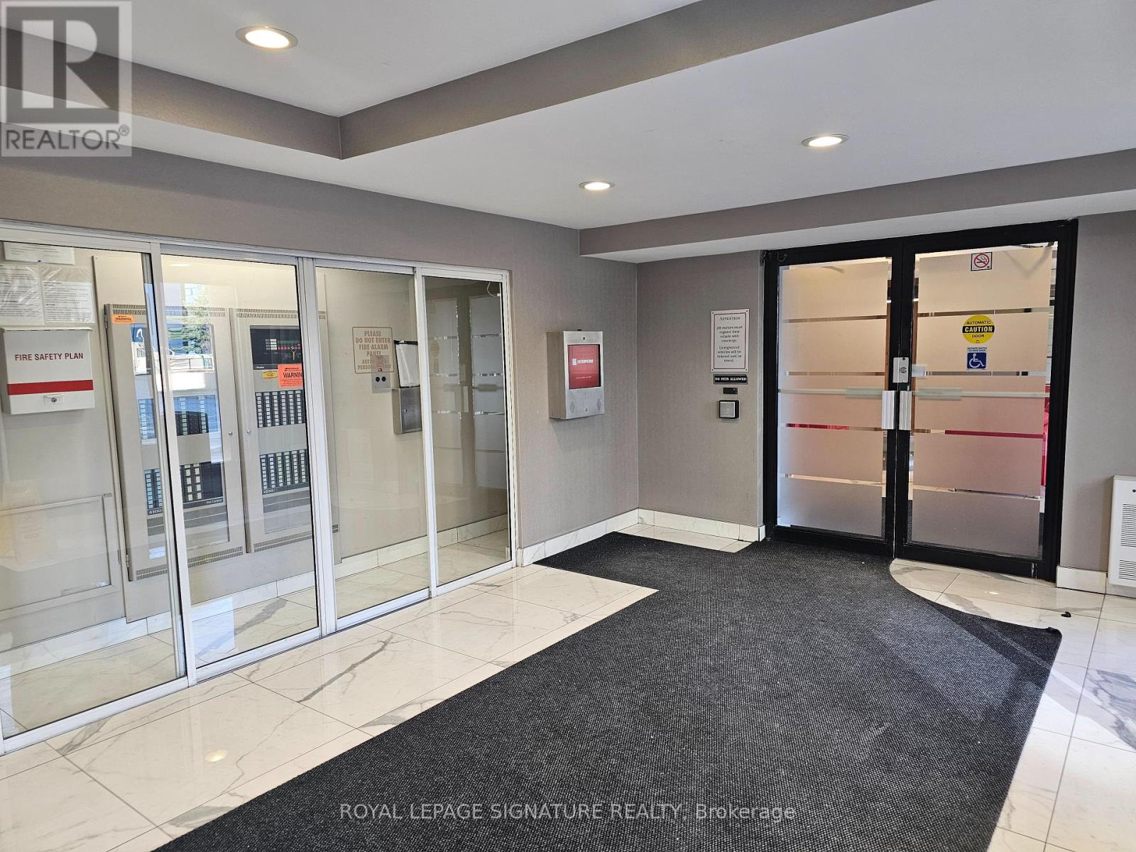 507 - 155 Hillcrest Avenue, Mississauga, Ontario  L5B 3Z2 - Photo 3 - W12613154