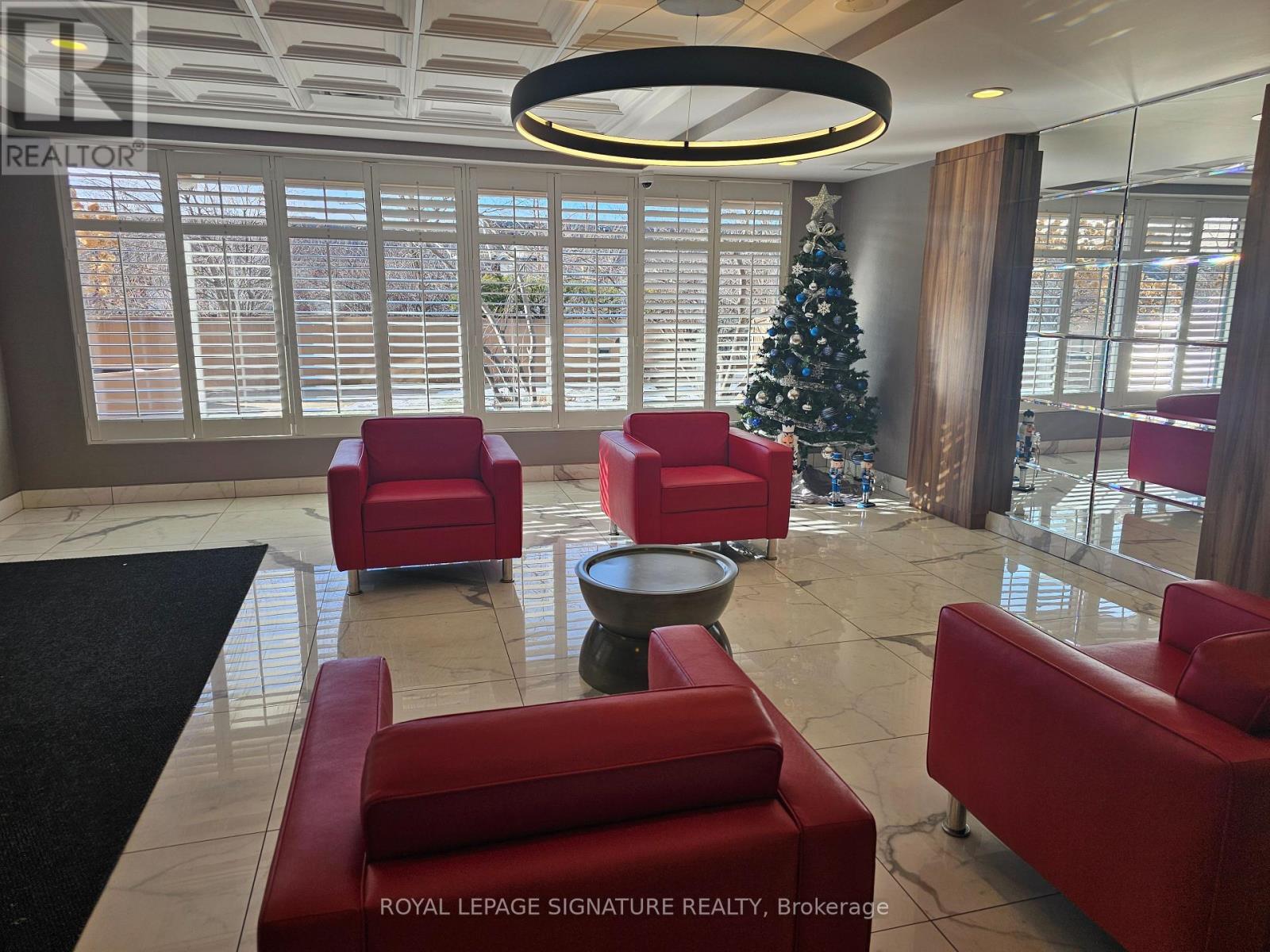 507 - 155 Hillcrest Avenue, Mississauga, Ontario  L5B 3Z2 - Photo 5 - W12613154