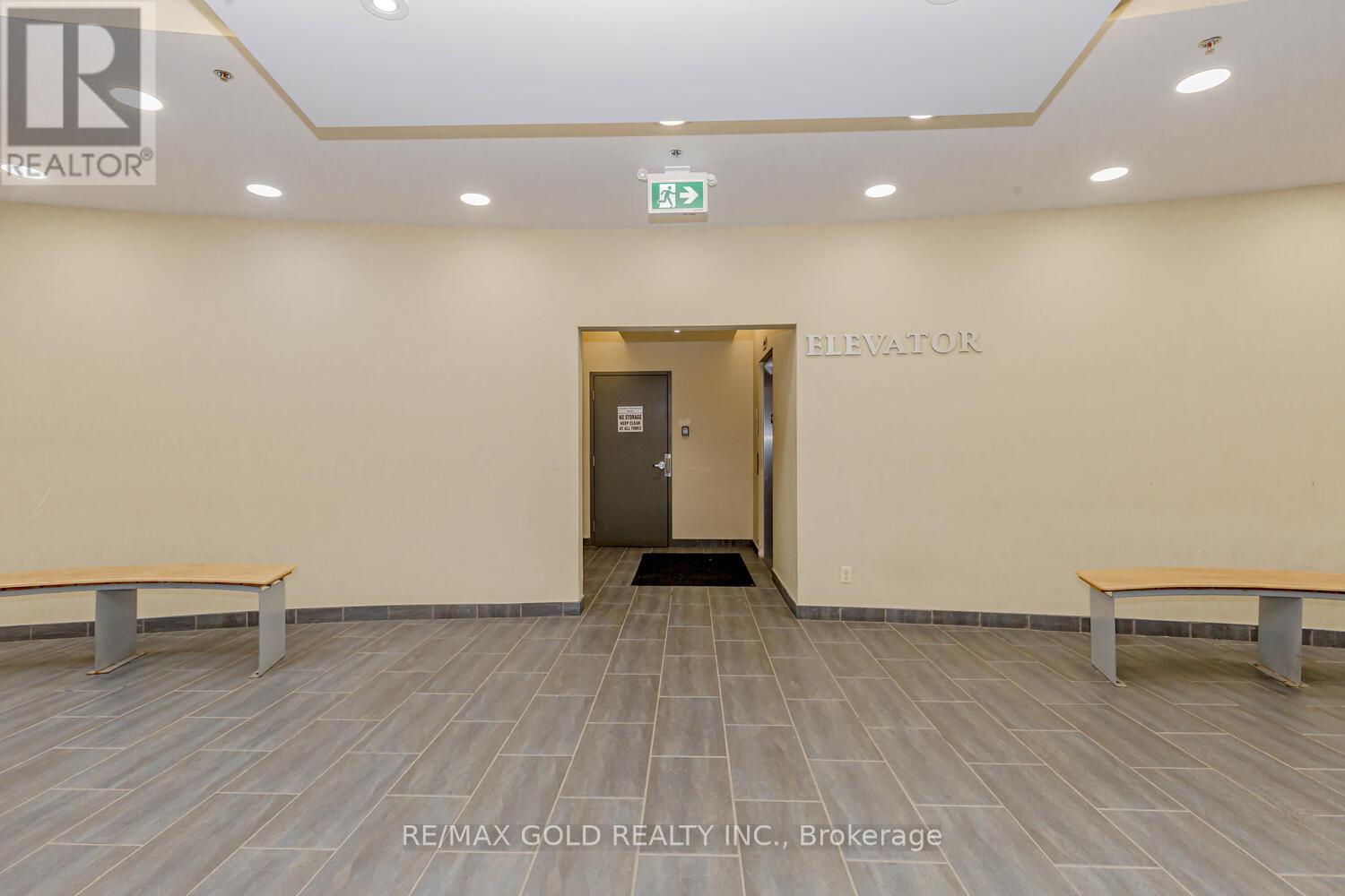 218 - 2980 Drew Road, Mississauga, Ontario  L4T 0A7 - Photo 3 - W12613178