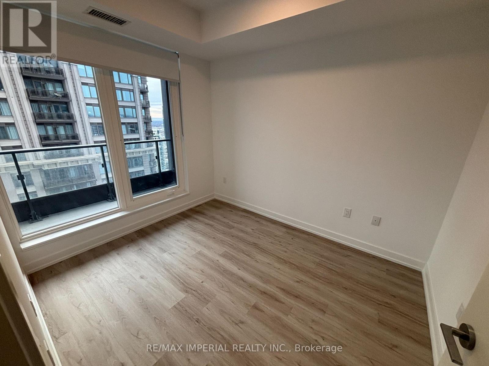 3306 - 395 Square One Drive, Mississauga, Ontario  L5B 0P6 - Photo 17 - W12613194