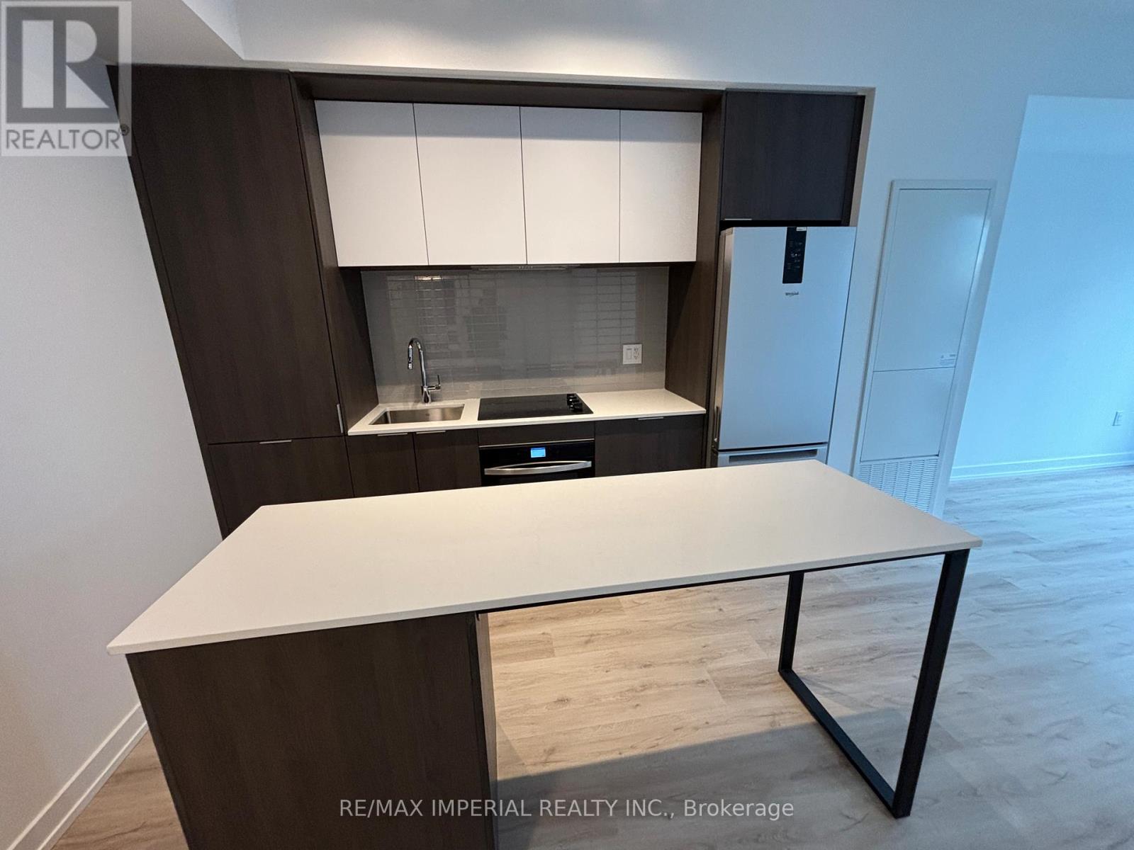 3306 - 395 Square One Drive, Mississauga, Ontario  L5B 0P6 - Photo 9 - W12613194