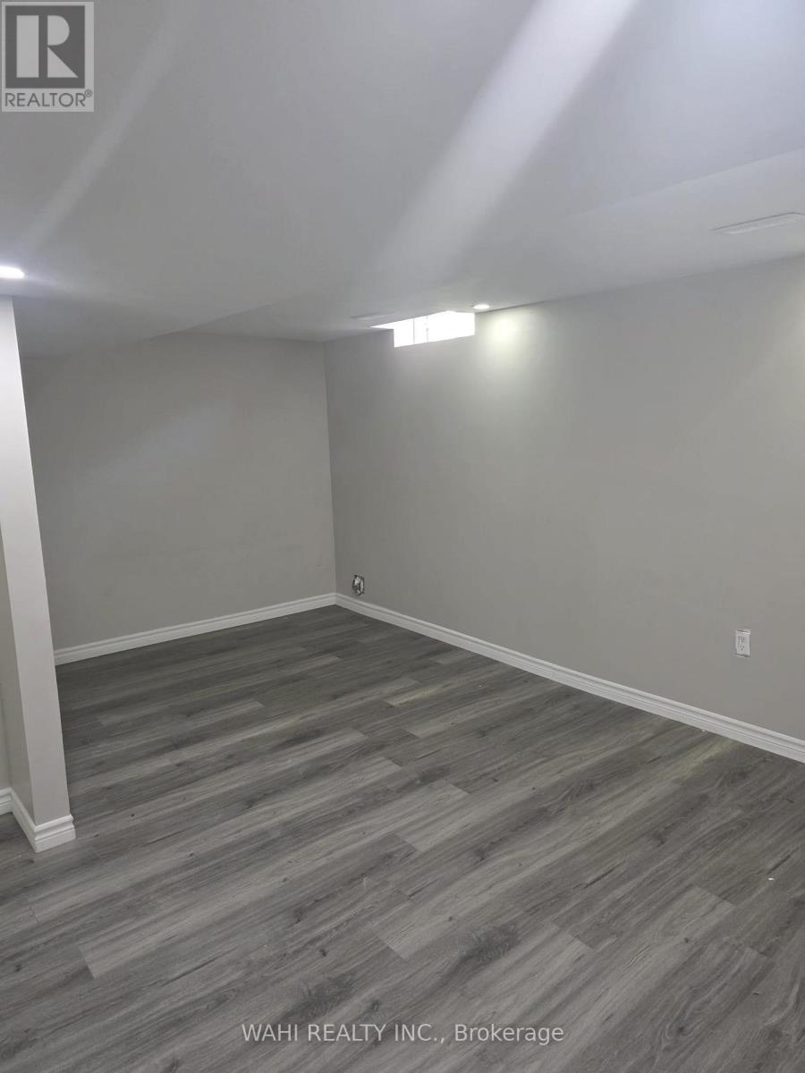 8 Lockport Way, Hamilton, Ontario  L8E 0B1 - Photo 11 - X12612990