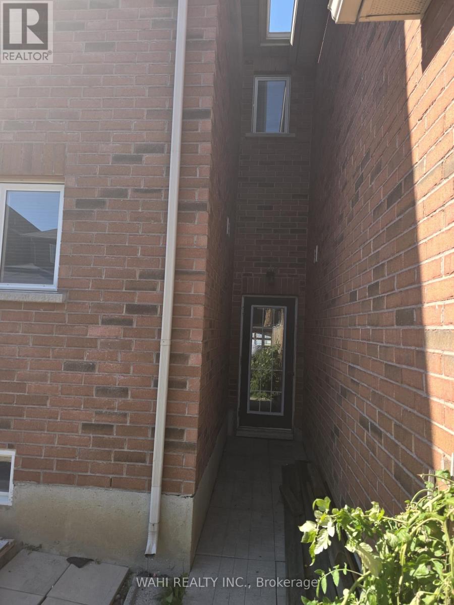 8 Lockport Way, Hamilton, Ontario  L8E 0B1 - Photo 12 - X12612990