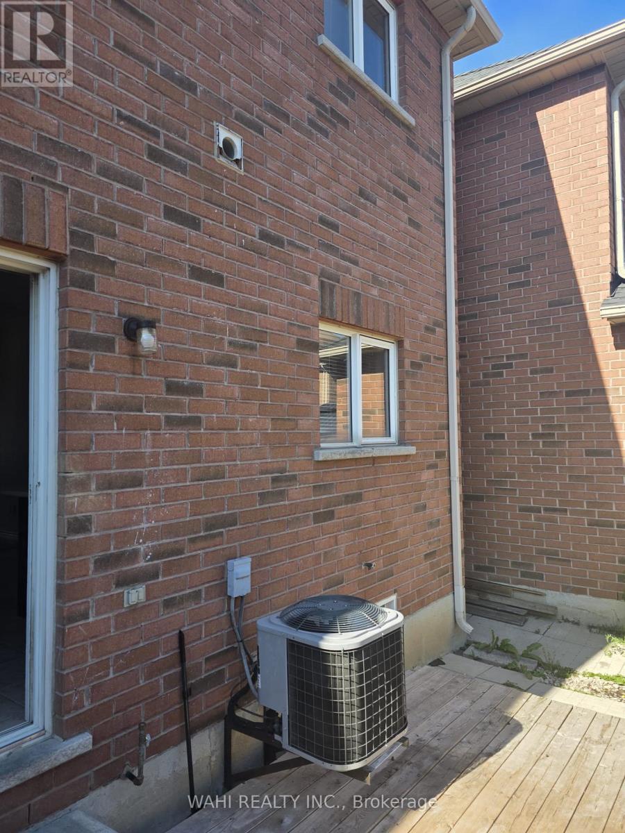 8 Lockport Way, Hamilton, Ontario  L8E 0B1 - Photo 13 - X12612990
