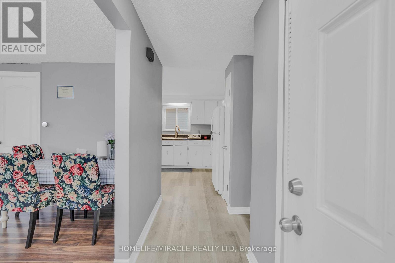 15 Keefer Road, Thorold, Ontario  L2V 4M6 - Photo 7 - X12613012