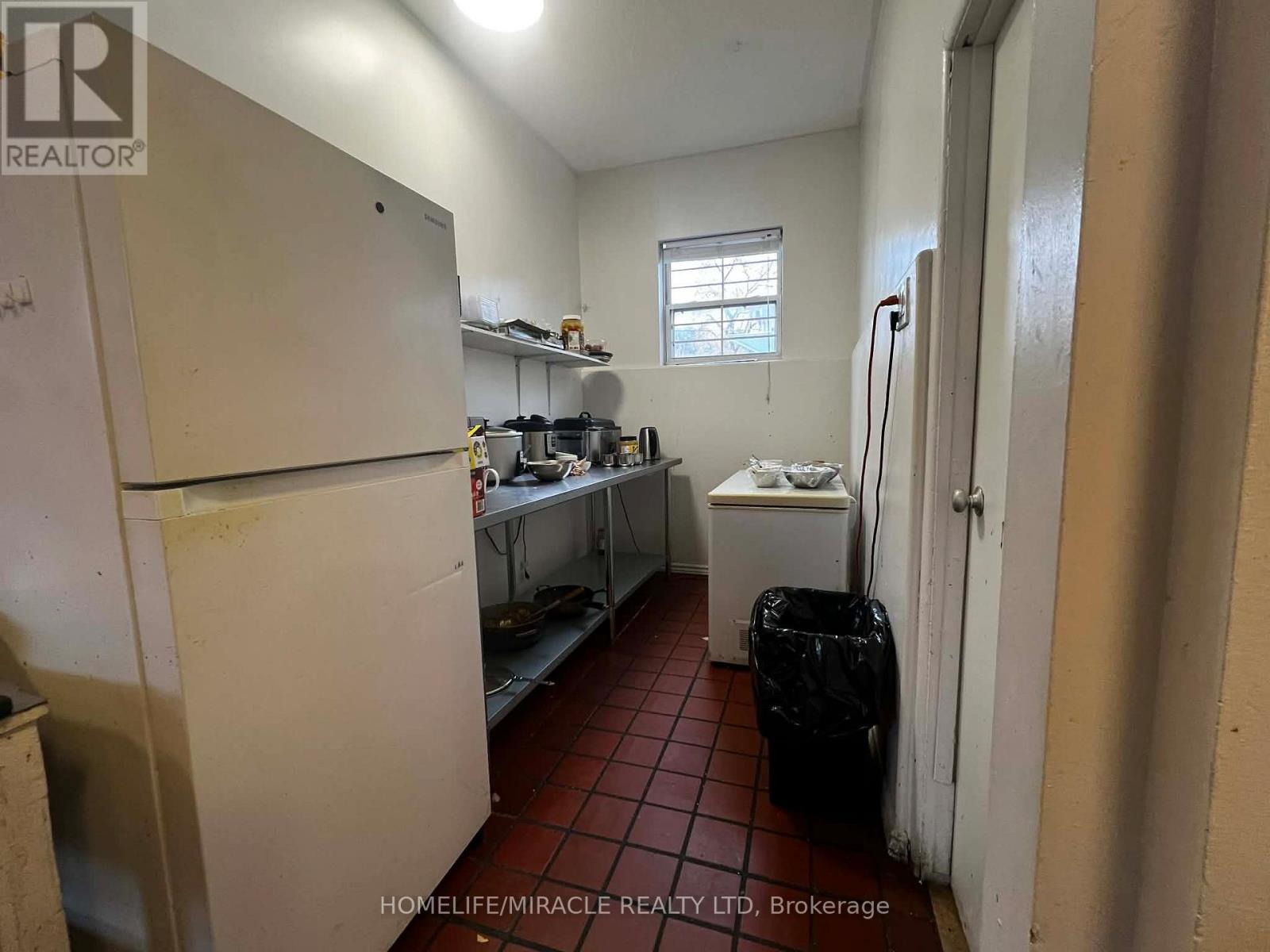 772 Hamilton Road, London East, Ontario  N5Z 1T9 - Photo 14 - X12613016