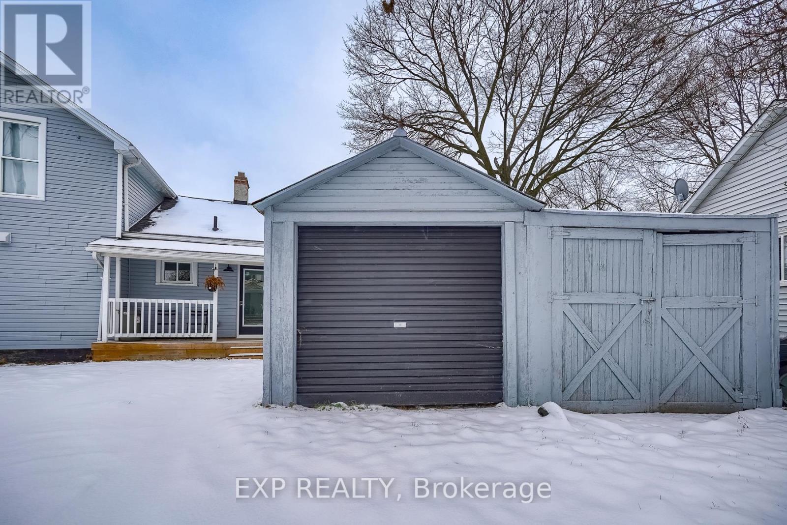 8 Elizabeth Street, St. Catharines, Ontario  L2R 2L1 - Photo 31 - X12613162