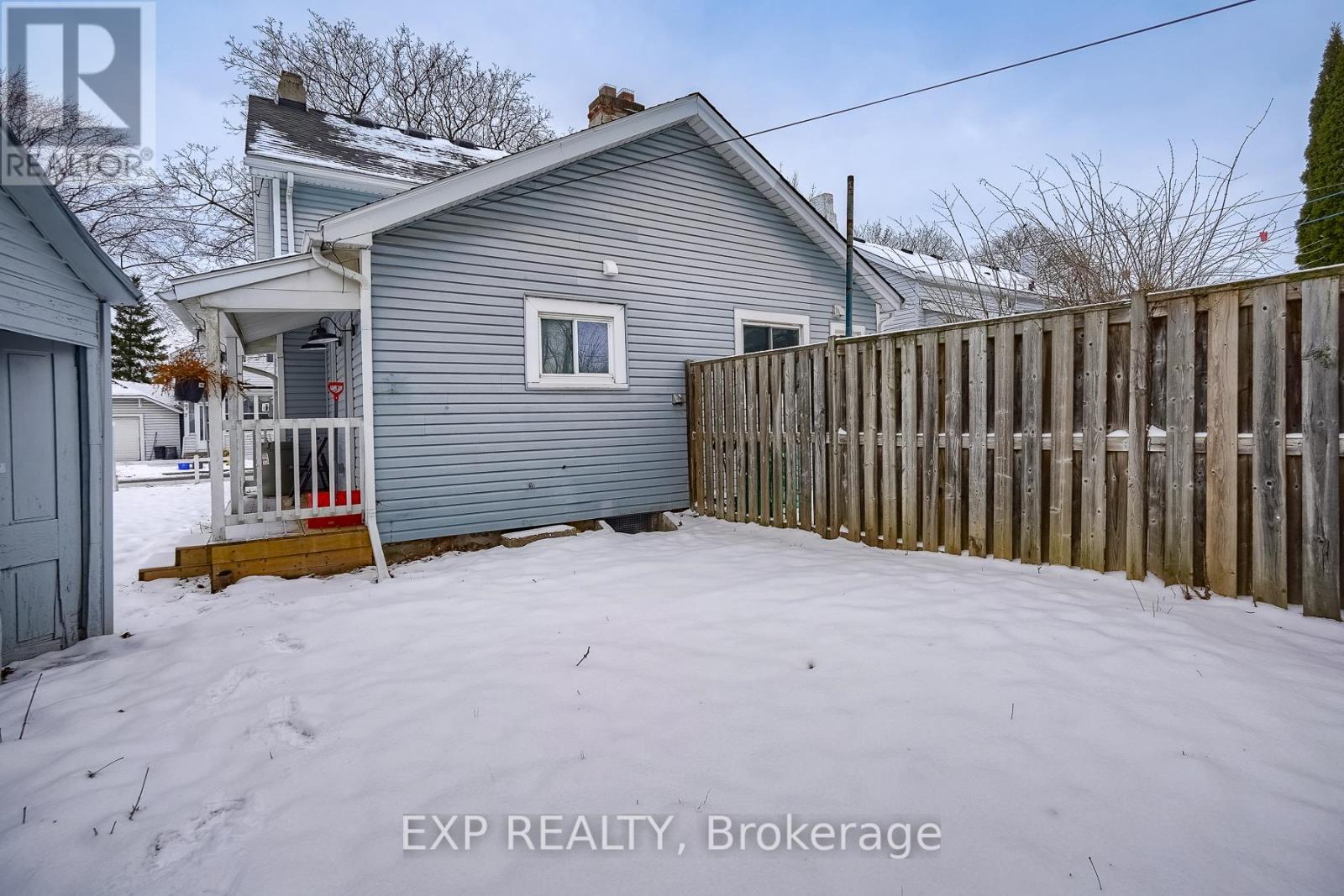 8 Elizabeth Street, St. Catharines, Ontario  L2R 2L1 - Photo 33 - X12613162