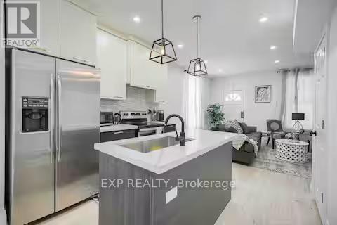 8 Elizabeth Street, St. Catharines, Ontario  L2R 2L1 - Photo 7 - X12613162