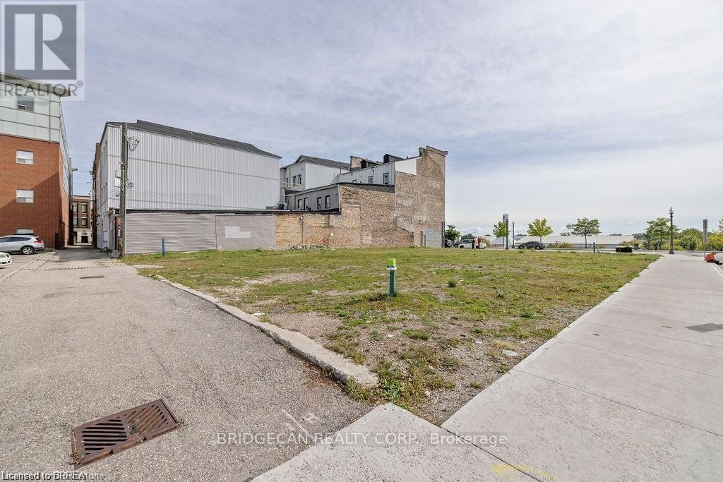 70 Colborne Street, Brantford, Ontario  N3T 2G5 - Photo 19 - X12613188