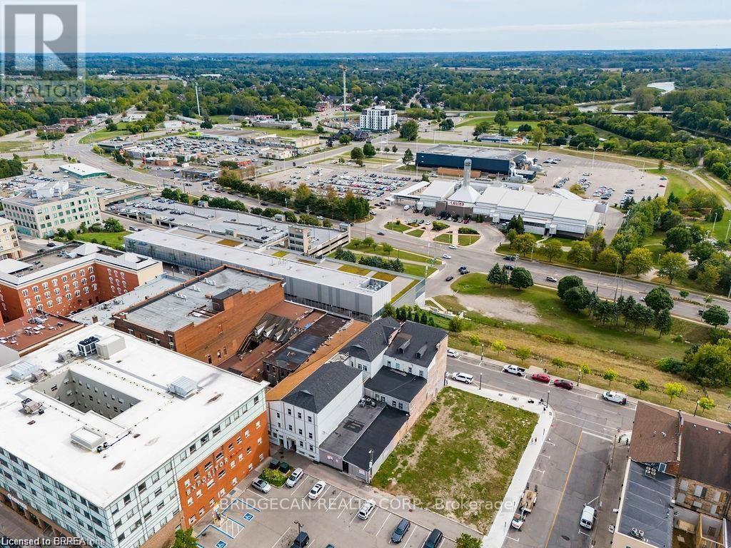 70 Colborne Street, Brantford, Ontario  N3T 2G5 - Photo 21 - X12613188