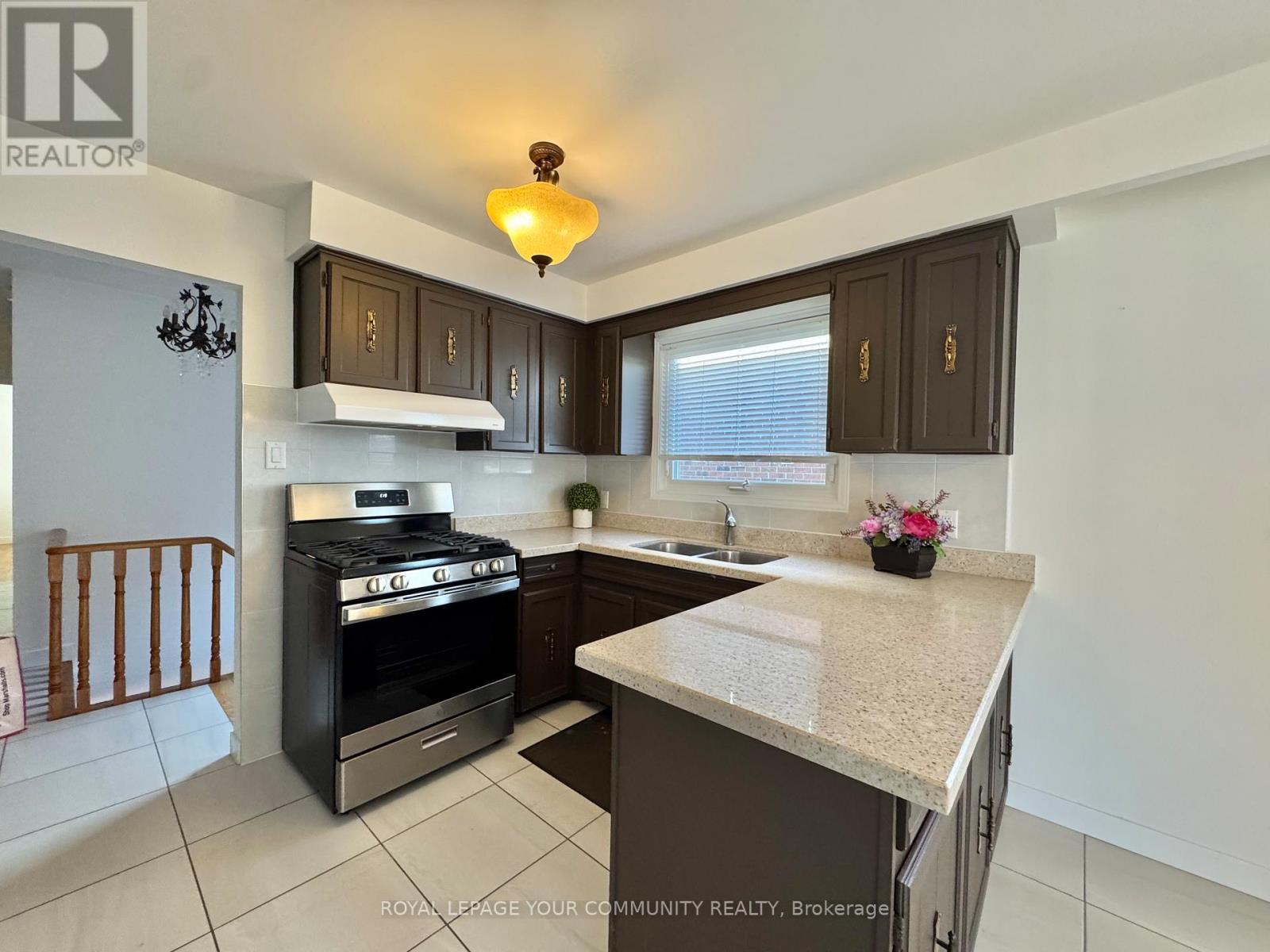 165 Aberdeen Avenue, Vaughan, Ontario  L4L 1C3 - Photo 10 - N12613184