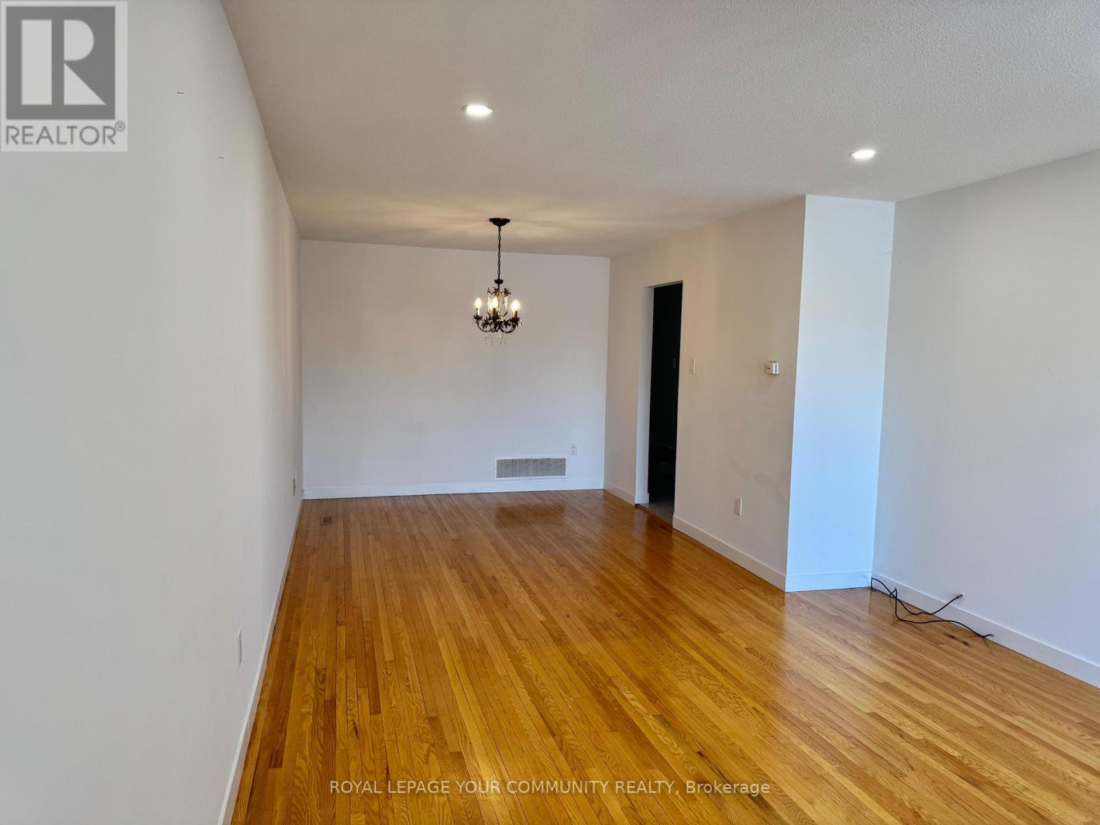 165 Aberdeen Avenue, Vaughan, Ontario  L4L 1C3 - Photo 5 - N12613184