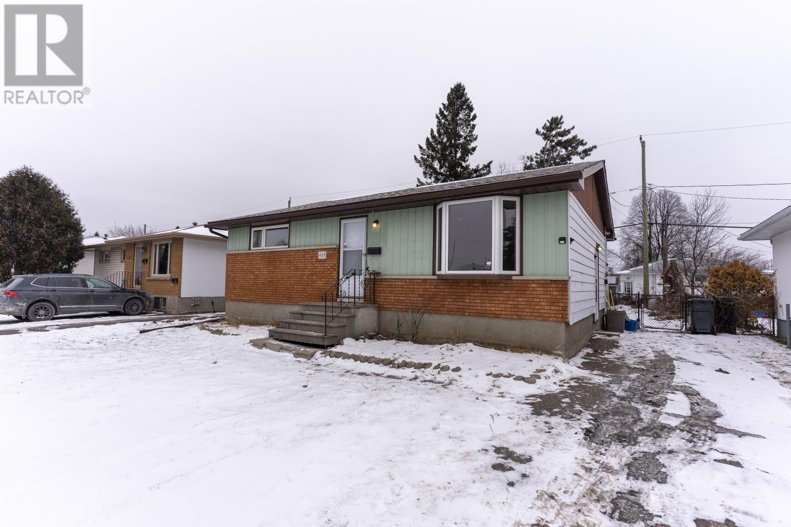 423 Churchill Dr W, Thunder Bay, Ontario  P7C 1V8 - Photo 19 - TB253638