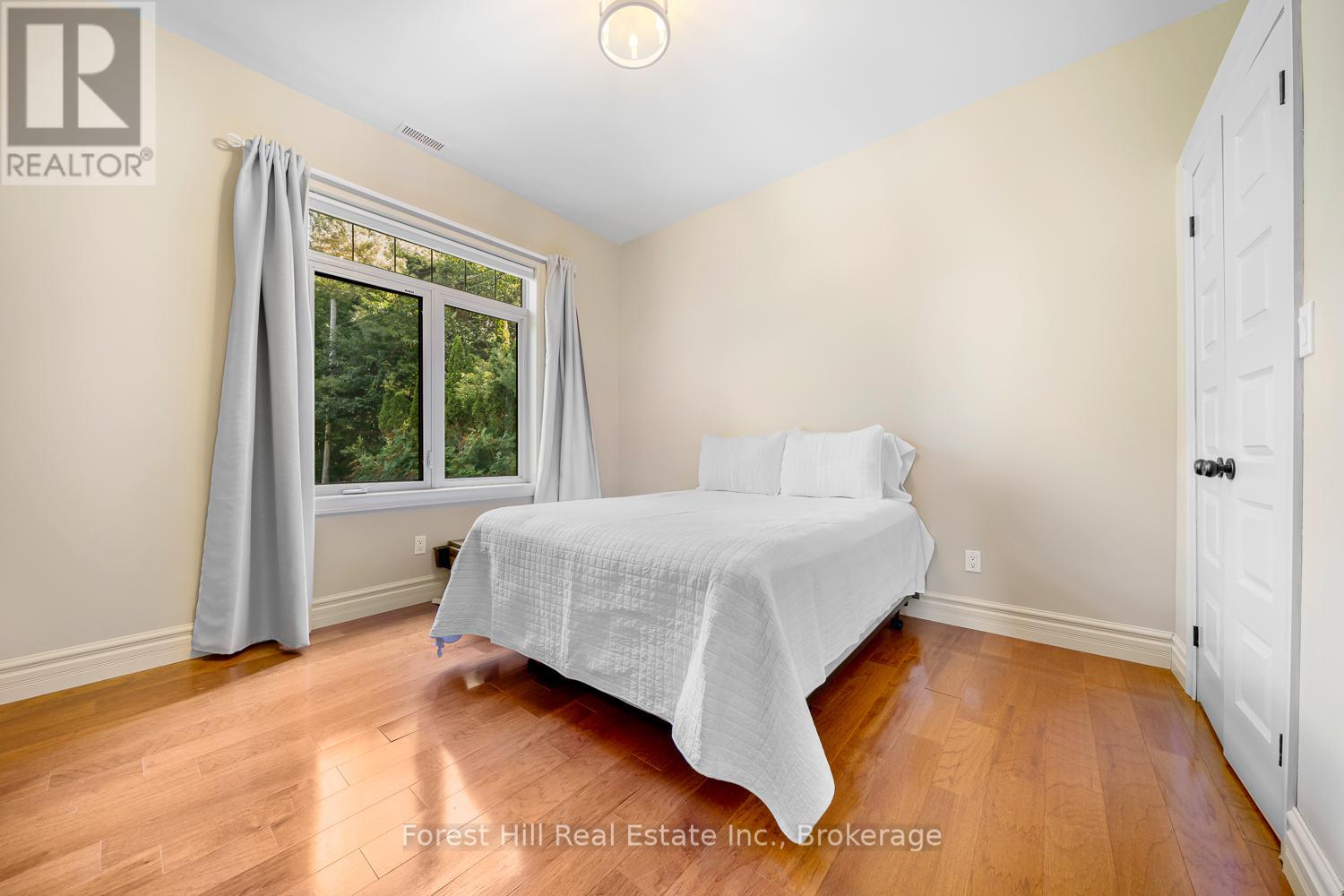 37 Parkway Avenue, Mcdougall, Ontario  P0G 1G0 - Photo 29 - X12405705