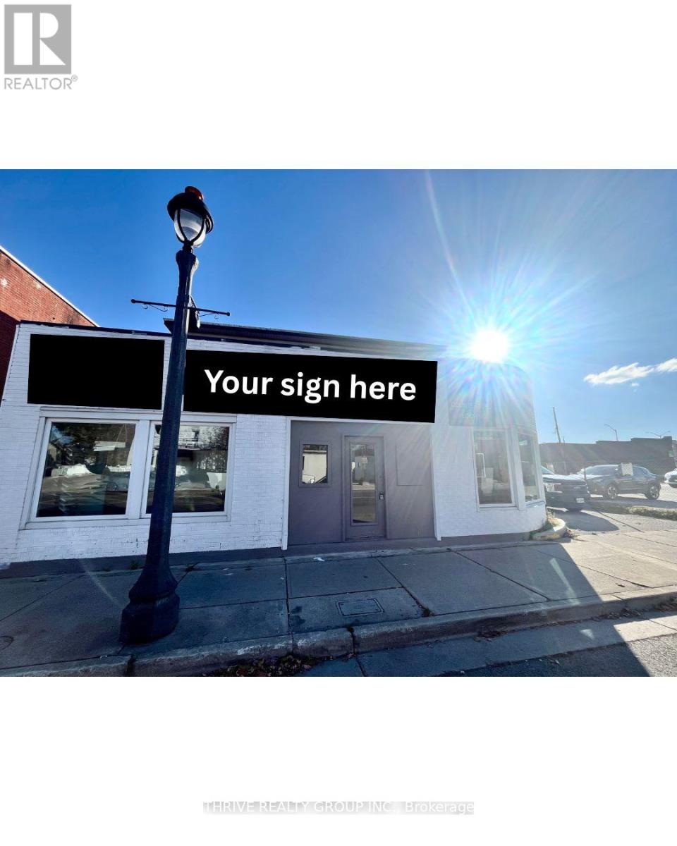 114 Talbot Street East Street E, Aylmer, Ontario  N5H 1H5 - Photo 2 - X12500106