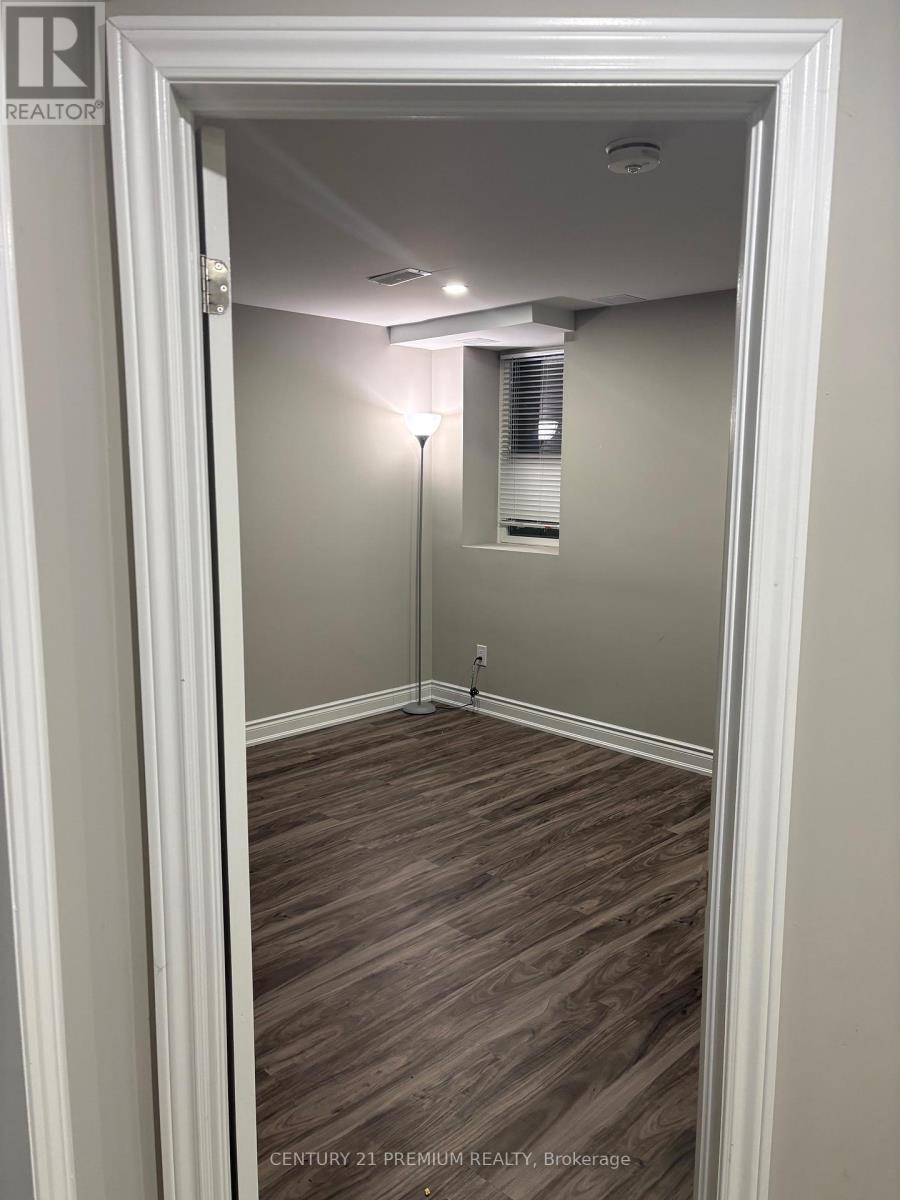 Bsmt 1a - 265 Chilver Heights, Milton, Ontario  L9E 1E1 - Photo 7 - W12590408