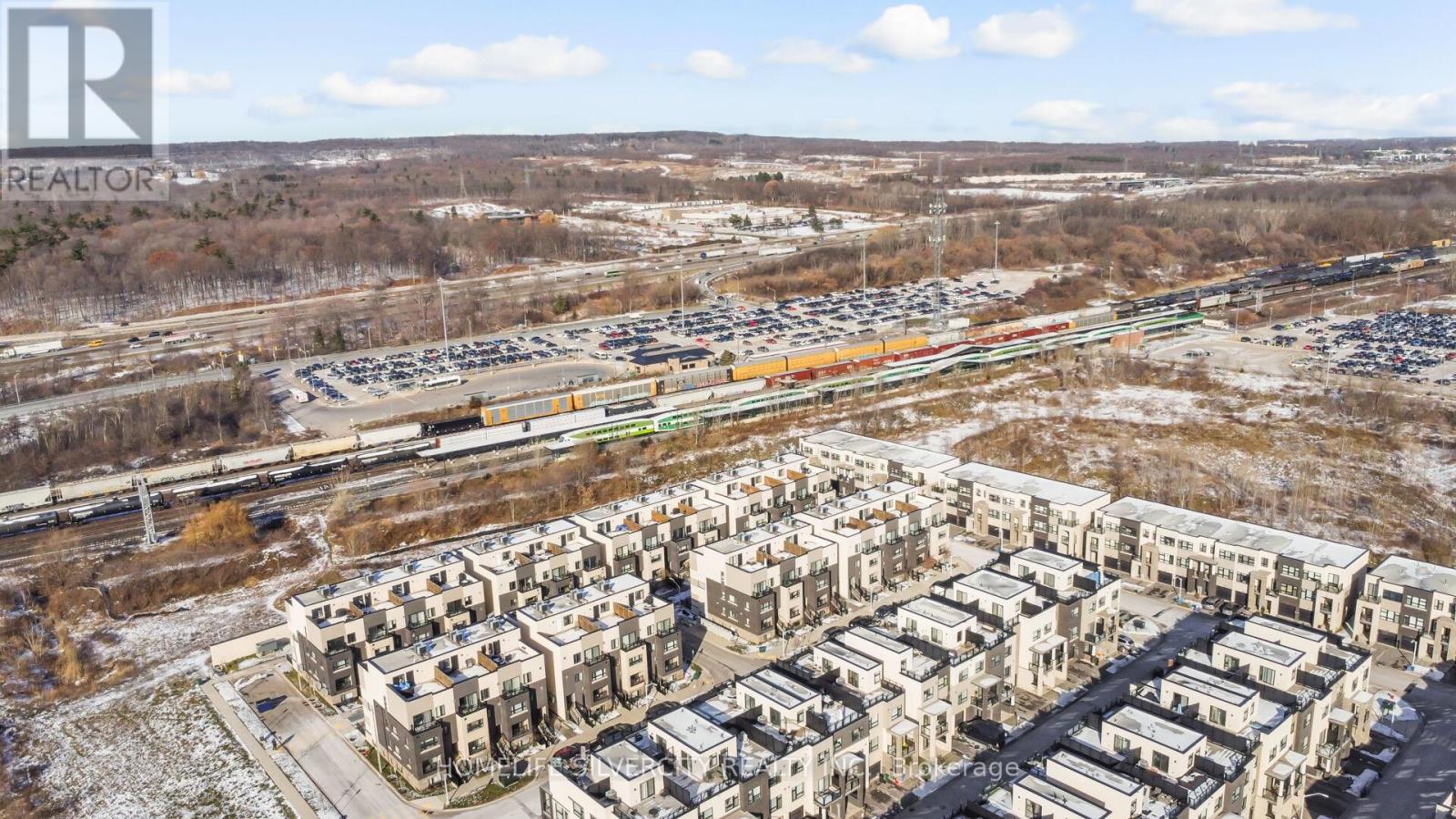 712 - 1131 Cooke Boulevard, Burlington, Ontario  L7T 0C3 - Photo 3 - W12608100