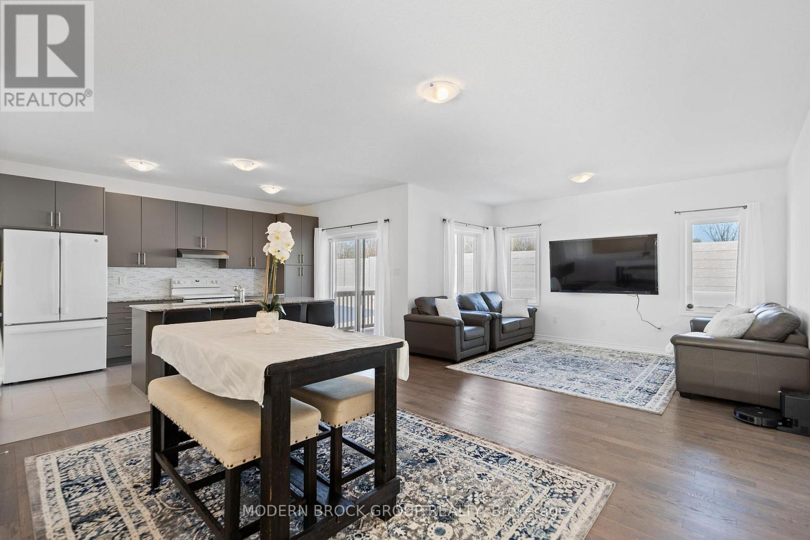 74 Adley Drive, Brockville, Ontario  K6V 7J1 - Photo 11 - X12613250