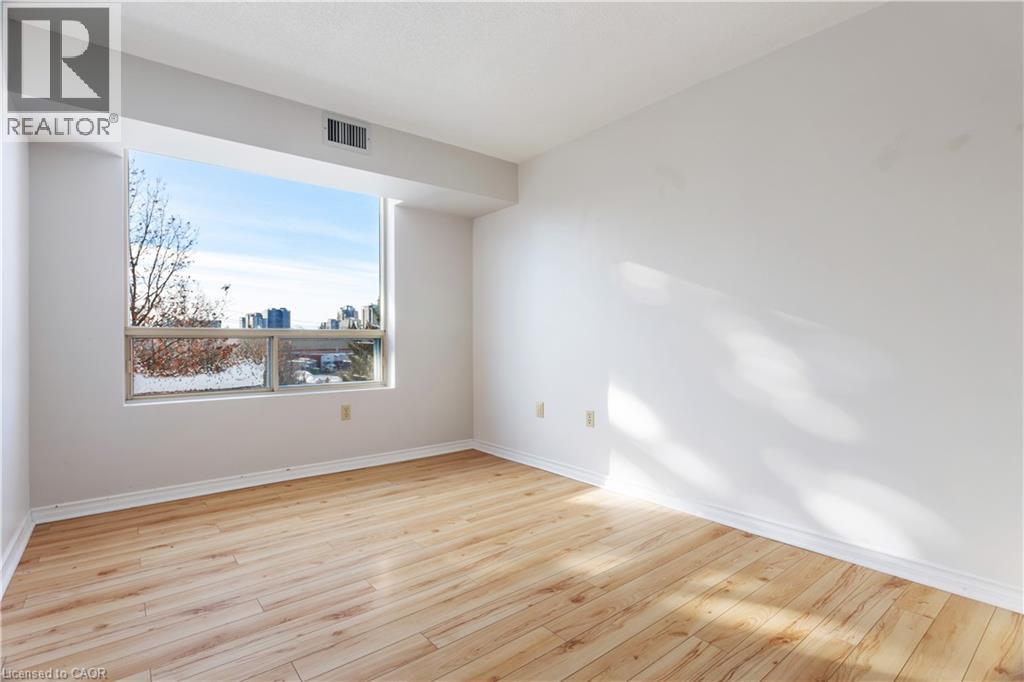 55 Blue Springs Drive, Waterloo, Ontario  N2J 4T3 - Photo 12 - 40792879