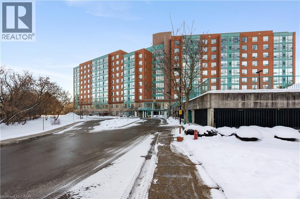 55 Blue Springs Drive, Waterloo, Ontario  N2J 4T3 - Photo 2 - 40792879