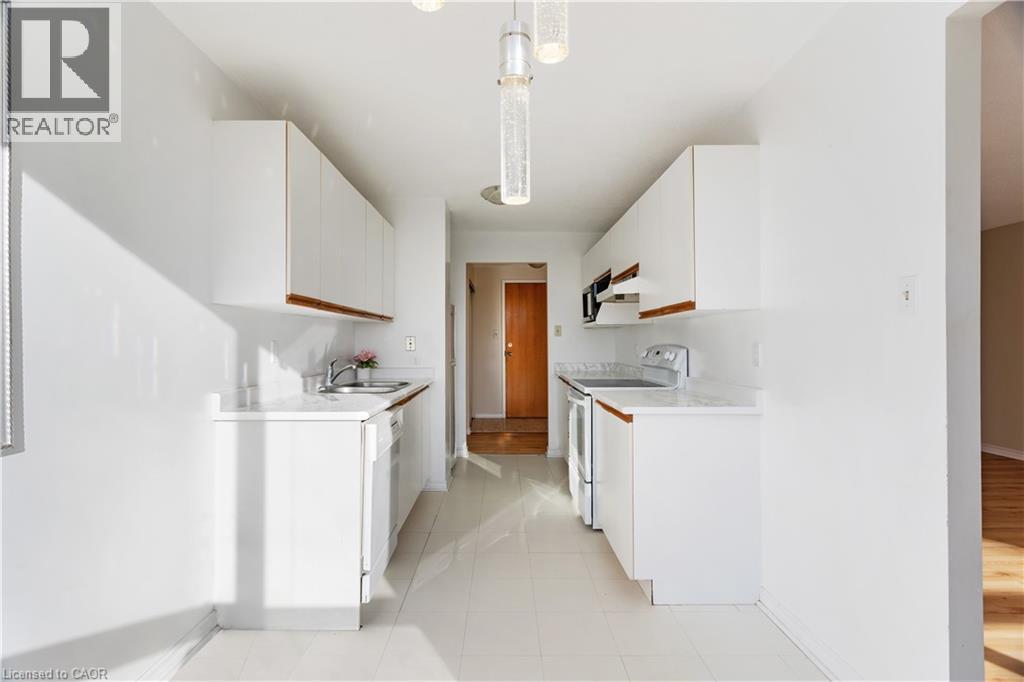 55 Blue Springs Drive, Waterloo, Ontario  N2J 4T3 - Photo 9 - 40792879