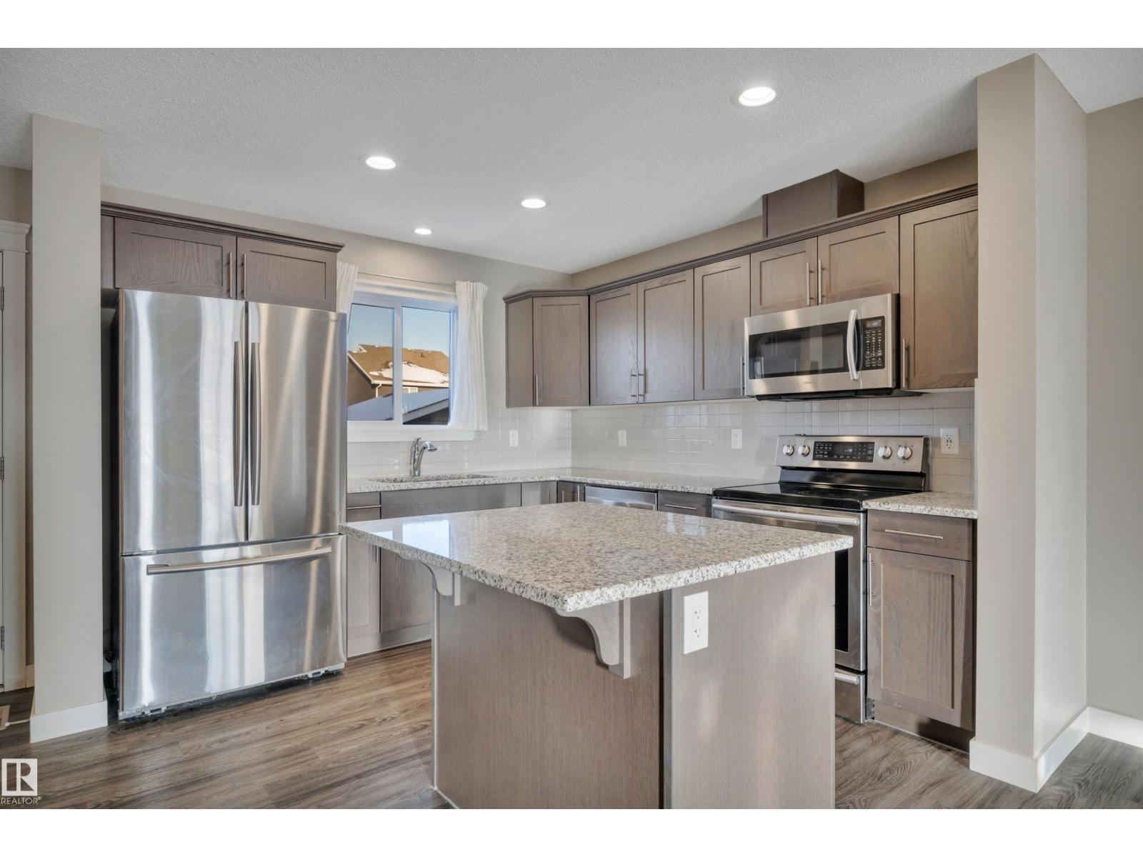 16728 15 Av Sw, Edmonton, Alberta  T6W 3R6 - Photo 8 - E4466454